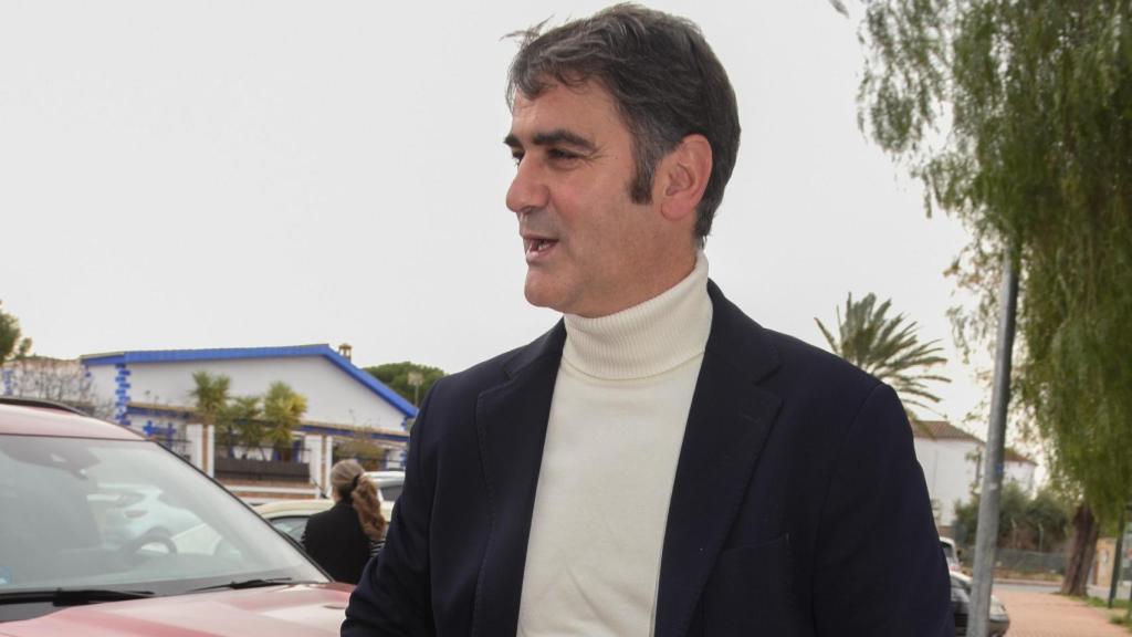 Jesulín de Ubrique asistiendo a un acto en Sevilla.