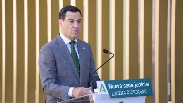 El presidente de la Junta de Andalucía, Juanma Moreno, este lunes en Lucena (Córdoba).