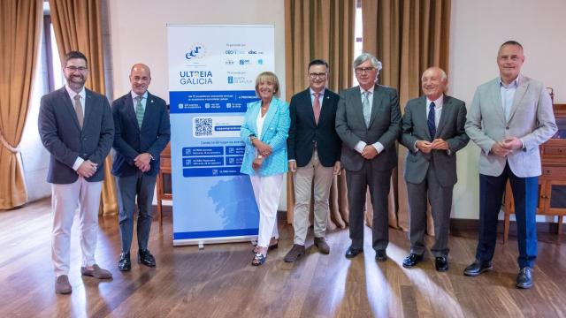 Presentación del programa 'Ultreia' con los representantes de las confederaciones gallegas de empresarios.