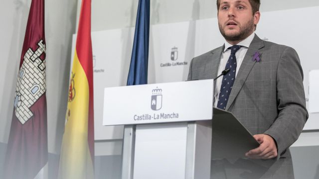 Nacho Hernando, consejero de Fomento de Castilla-La Mancha, este martes en rueda de prensa.