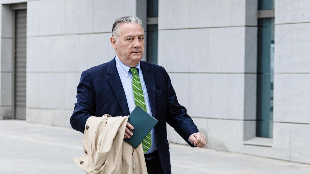 El exconsejero Alfredo Prada, a su llegada a un juicio en la Audiencia Nacional, en marzo de 2024.