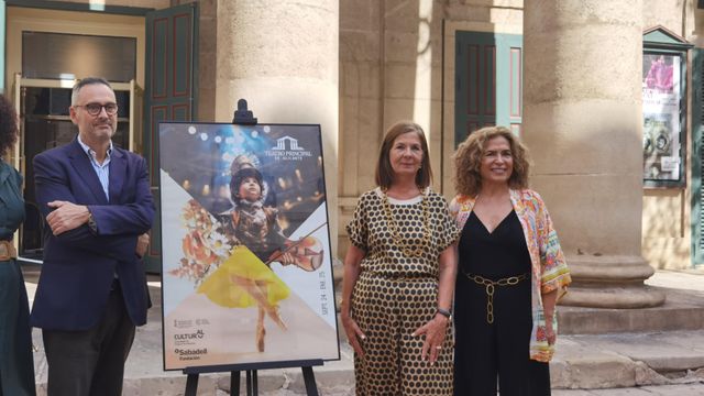 Alicia Garijo, Álvaro López-Jamar, Ana Ponsoda y María Dolores Padilla este miércoles.