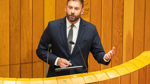 Gonzalo Trenor en el pleno del Parlamento gallego