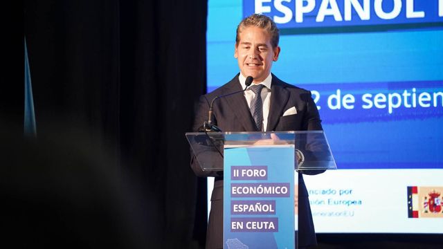 Karim Bulaix, durante su intervención en el II Foro Económico Español de EL ESPAÑOL en Ceuta.