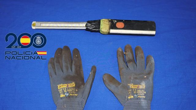 Material incautado al presunto ladrón por la Policía Nacional