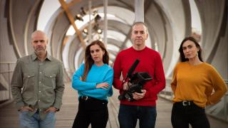 Nacho Medina, unto a Fanny Boehm, Adolfo Zarandieta y Silvia Ruiz, reporteros de la nueva etapa de 'Callejeros'.