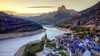 El pueblo de Lanuza en el valle de Tena, Huesca.