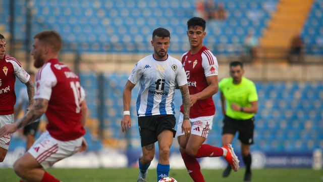 Hércules y Murcia durante un amistoso en el pasado mes de agosto.