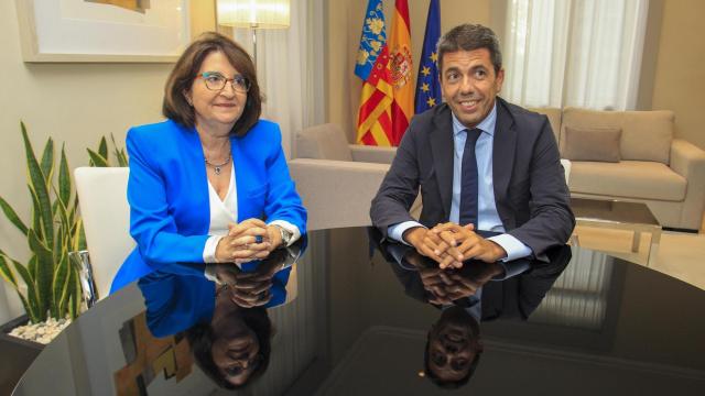 Amparo Navarro y Carlos Mazón, en la reunión sobre el campus interuniversitario de Medicina.