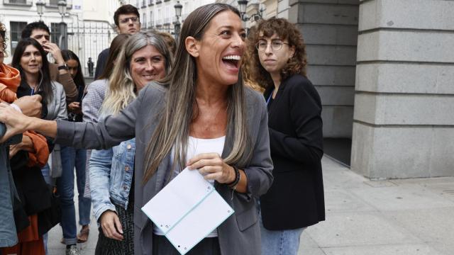 Miriam Nogueras, portavoz del grupo parlamentario de Junts, a las puertas del Congreso.