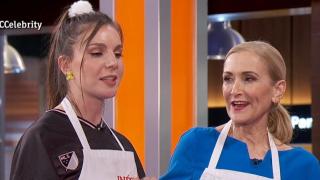 Cristina Cifuentes e Inés Hernand en 'MasterChef Celebrity'.