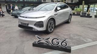 Presentación de la marca XPeng en Madrid con el G6 en primer plano.