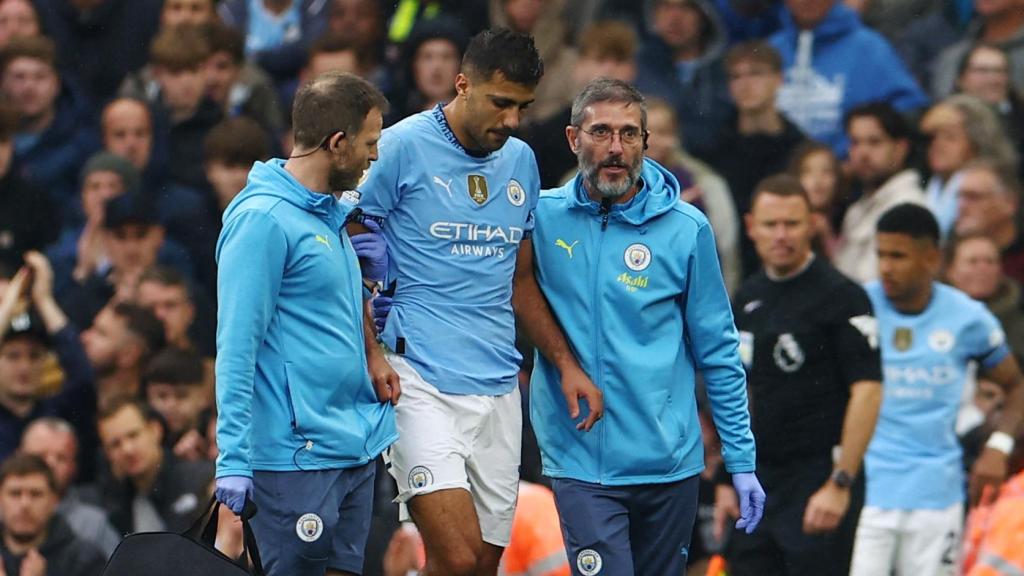 Rodri Hernández, tras romperse el ligamento cruzado con el Manchester City