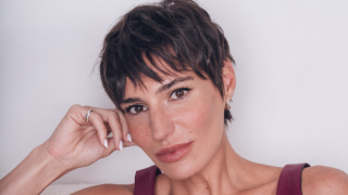 Eugenia Osborne con su  nuevo corte de pelo.