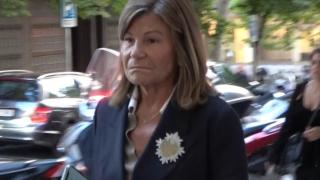 De Cari Lapique y su yerno, Antonio Matos, a Isabel Preysler: familia y amigos acuden al funeral de Ramón Hermosilla