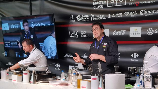 Tres ganadores del concurso de la mejor tortilla de España: Pedro Román, Carlos Olabuenaga y Alberto Ponte.
