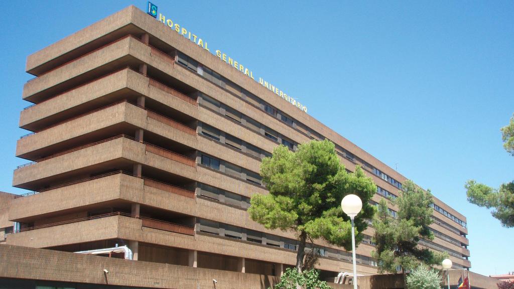 Imagen de archivo del Hospital de Albacete, donde ha fallecido el trabajador.