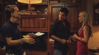 Ana Mena y Óscar Casas en el rodaje.