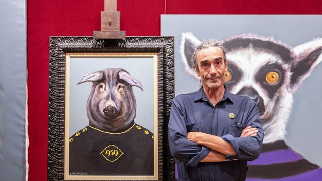 La obra de arte en homenaje al cerdo ibérico que se puede visitar en una masía del siglo XV