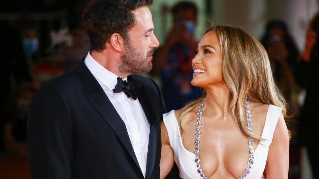 Ben Affleck y Jennifer Lopez en el Festival de Venecia en 2021.