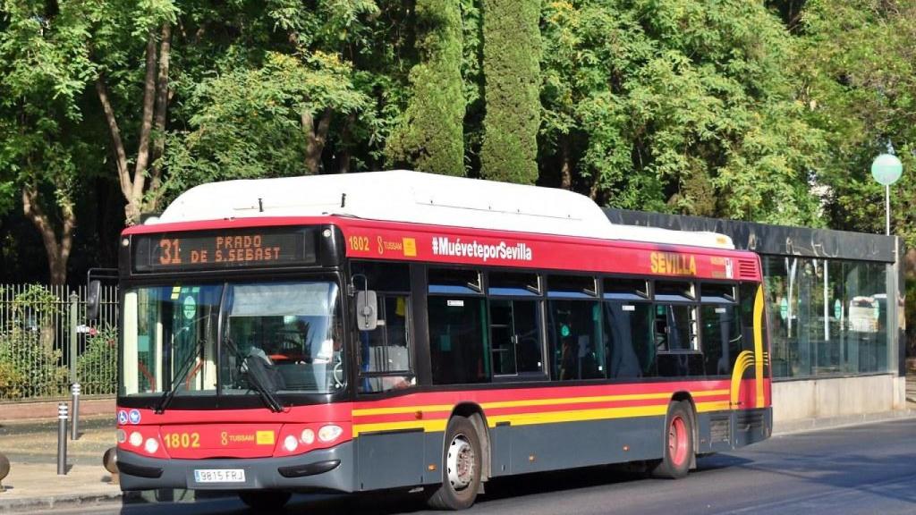 Línea 32 de Tussam en una imagen de archivo