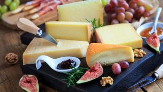 Los mejores quesos para tomar de postre según Álvaro Ocaña, el mayor experto 'fromelier' de España