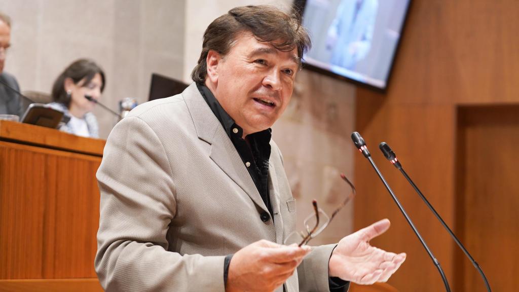 Tomás Guitarte, en las Cortes de Aragón.
