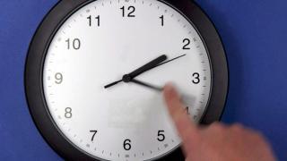 Cambio-de-hora-reloj-1024x683