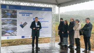 El conselleiro de Educación visita la parcela en la que se construirá la nueva sede del Cesga.