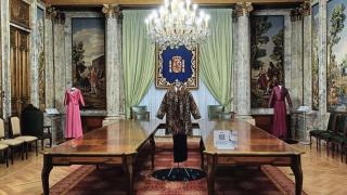 Exposición de los trajes confeccionados por las supervivientes de la trata de APRAMP.