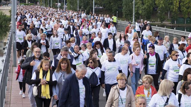 Multitudinaria marcha contra el cáncer en Salamanca