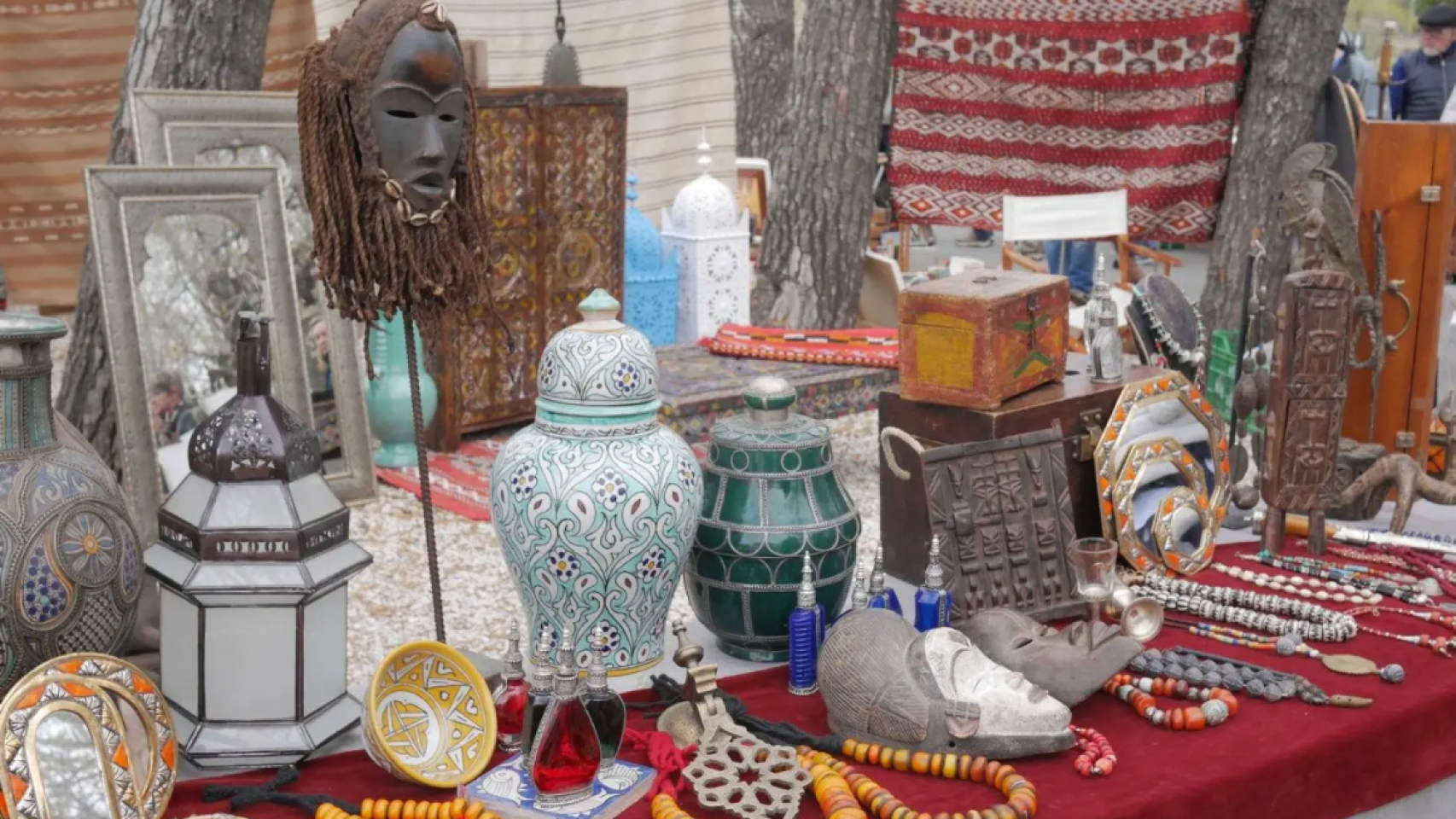 Mercadillo de antigüedades.