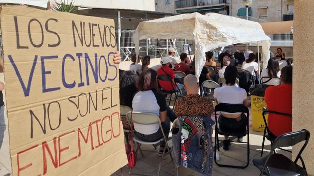 Asistentes a las jornadas de okupación de Alicante.