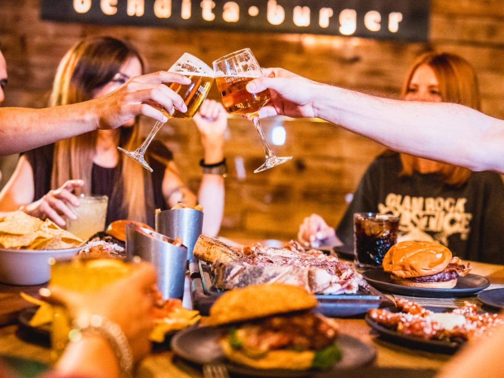 Inauguración del segundo restaurante de Bendita Burger en Talavera.