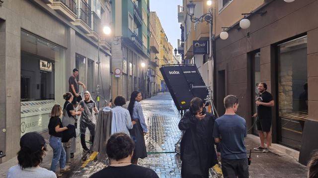 Un rodaje en el centro de Alicante, este octubre.