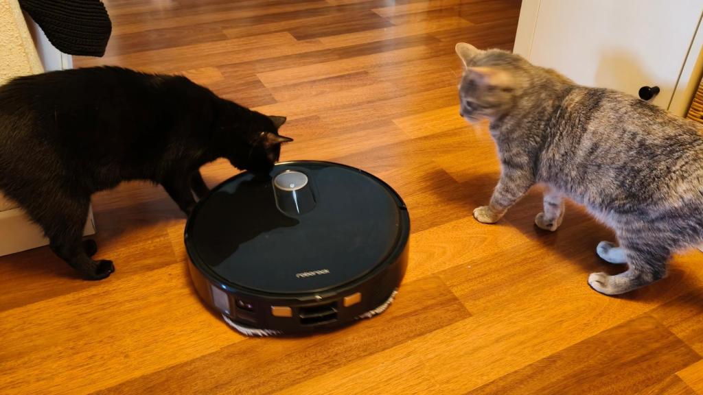 El Q Revo Slim de Roborock está especialmente pensado para casas con mascotas.