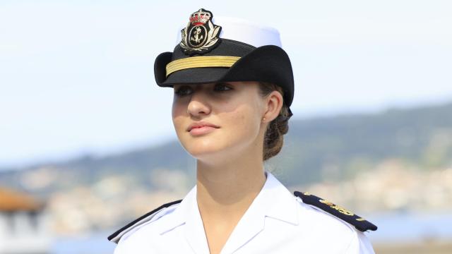 La princesa de Asturias en el buque escuela de la Armada española Juan Sebastián de Elcano.