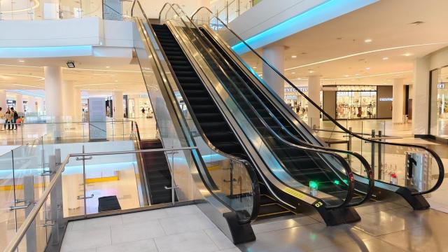 Un centro comercial.