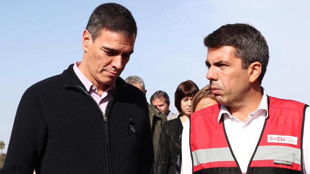 Pedro Sánchez y Carlos Mazón, el pasado noviembre en la visita la Cecopi en Valencia.