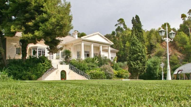 Imagen del palacio que han puesto en venta en Málaga capital.