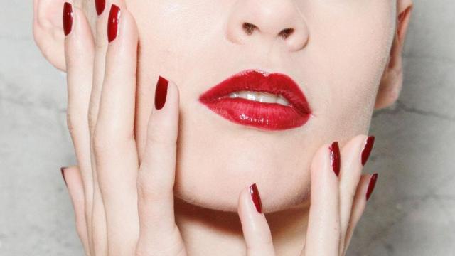 ¿El tabaco oscurece/mancha los dientes? Responde la experta.