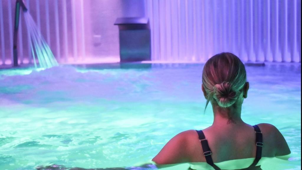 Este circuito de spa y masaje en Benidorm está entre los mejores de España, según Aladinia.