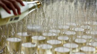 El truco para averiguar la fecha de caducidad de tu espumoso, ya sea cava o champagne