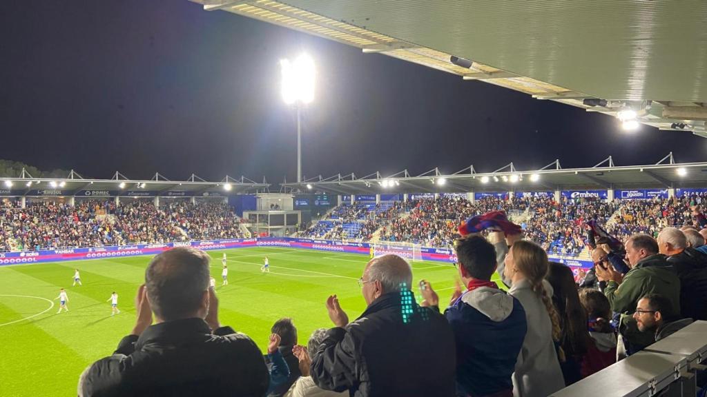 Gradas de El Alcoraz.