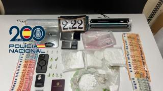 Las sustancias estupefacientes confiscadas al detenido por la Policía Nacional