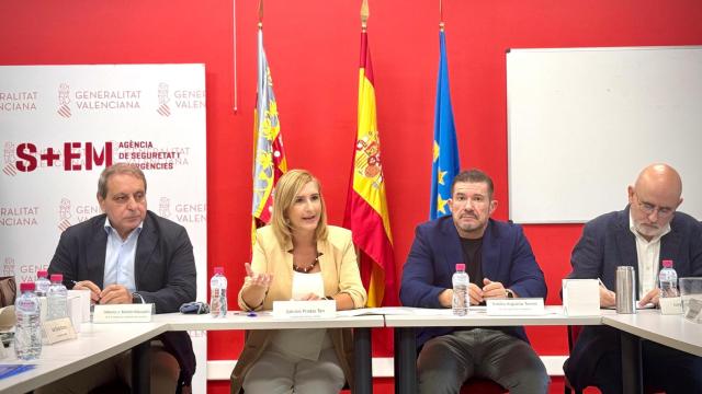 Salomé Pradas junto a Emilio Argüeso. EE