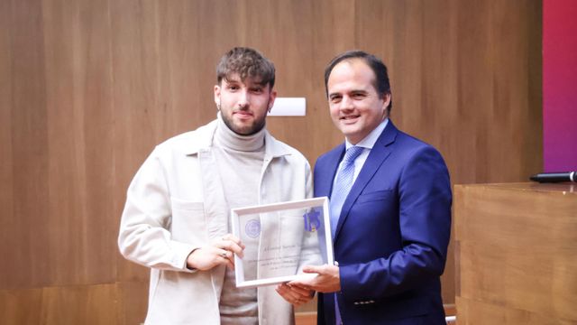 Luis Cotobal reconocido por su colaboración y compromiso con la Policía Local de Salamanca