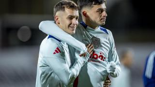 Marc Casadó y Pedri, en un entrenamiento de la Selección