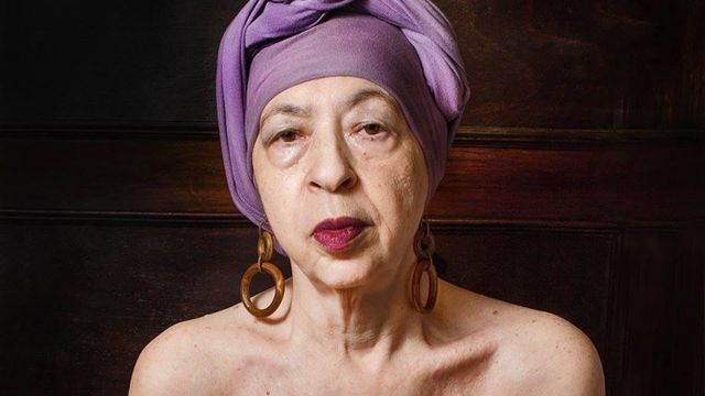 Me como los versos, Exaltación y despojo