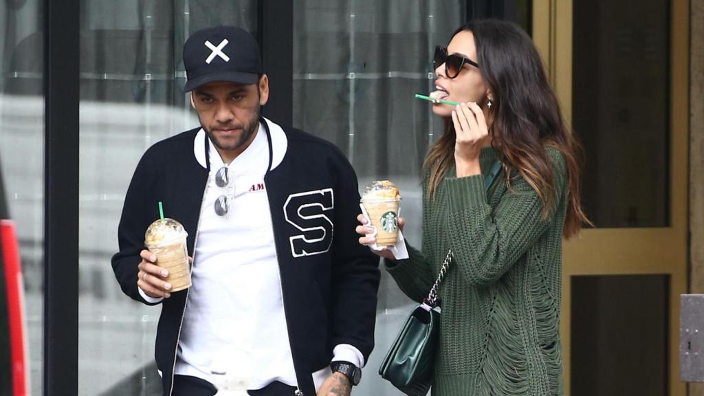 Dani Alves y Joana Sanz antes de la polémica del futbolista.